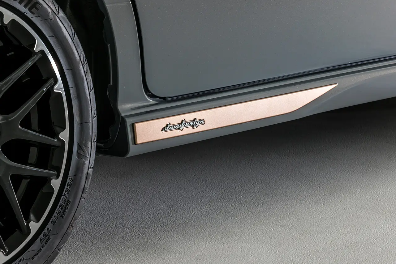 rodney３面ボディデカール２